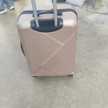 Akhisar Seyahat Seyahat Sırasında Bavulumun Zarar Görmesi ve İlgisiz Yaklaşım