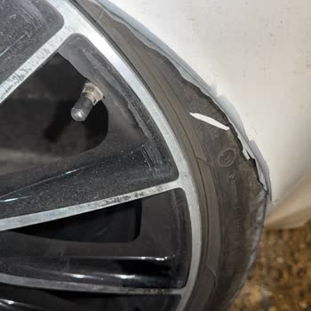 Mercedes 350 Aracımda Çözülmeyen Ses Ve Parça Sorunları