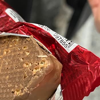 Aldığım Çikolatanın İçinden Kurt Çıktı Hijyen Endişesi Yaşıyorum