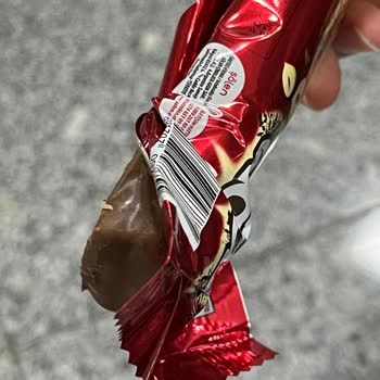 Aldığım Çikolatanın İçinden Kurt Çıktı Hijyen Endişesi Yaşıyorum