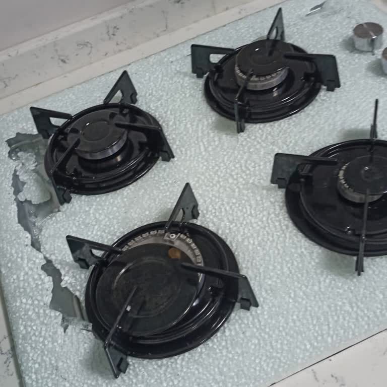 Bir Ayda Patlayan Ankastre Ocak Şoku