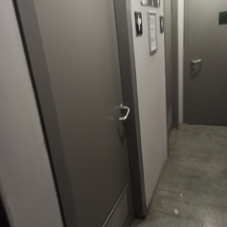 Dalaman Havalimanı'nda Yetersiz Tuvaletler Nedeniyle Uzun Kuyruk Ve Mağduriyet