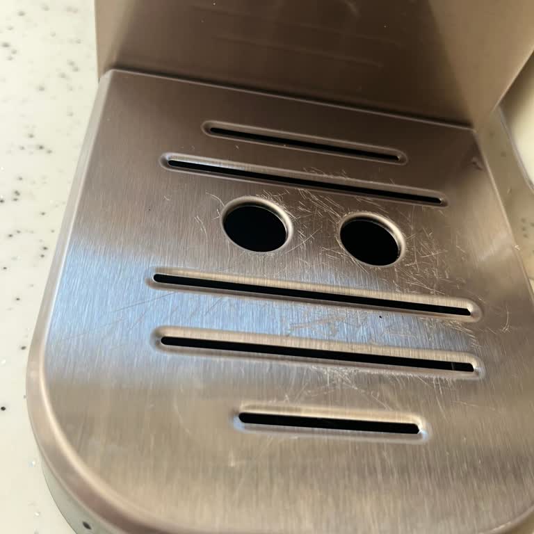 Hasarlı Ve Teşhir Ürünü Teslimatı Sonrası Yetersiz Destek Ve İade Sorunu