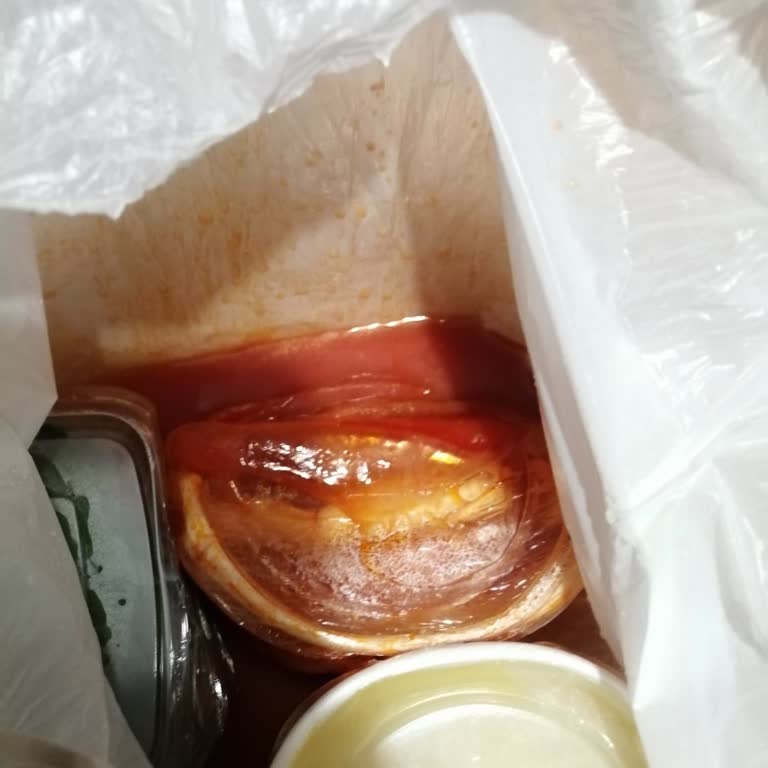 Patlak Gelen Sipariş Ve Yetersiz Müşteri Hizmeti Nedeniyle Mağduriyet