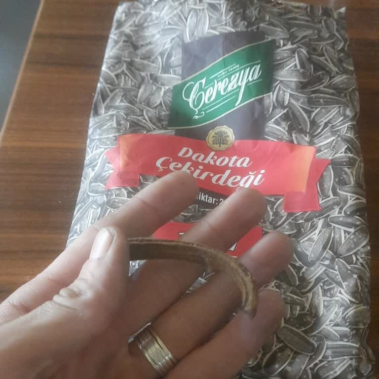 Çekirdek Paketinden Ağaç Sapı Ve Düşük Kalite Şoku