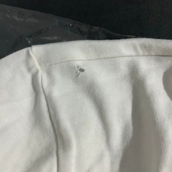 Aldığım Tişörtlerde Aynı Sökük Sorunu Ve İlgisiz Müşteri Hizmeti