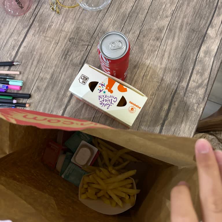 Popeyes Siparişimde Eksik Ürünler Ve Yanlış Sos Gönderildi