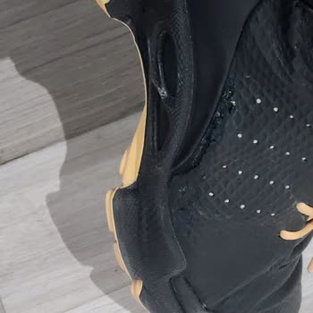 Kısa Sürede Yırtılan Ayakkabı İçin İade Talebi