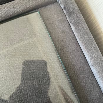 Kırık Komodin Değişimi Bir Aydır Yapılmıyor, Mağdurum!