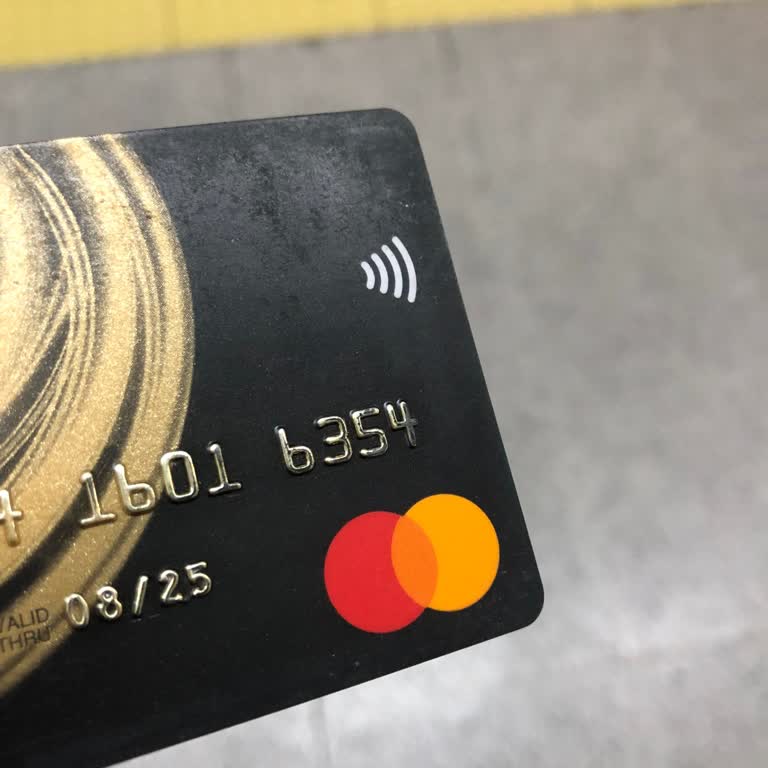 Kredi Kartım Yenilenmediği İçin Araç Kiralayamadım Ve Saatlerce Mağdur Oldum