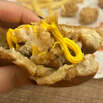 Popeyes Siparişinde Eksik Ürünler Ve Böcekli Burger Şoku: Hijyen Ve Güvenlik Skandalı