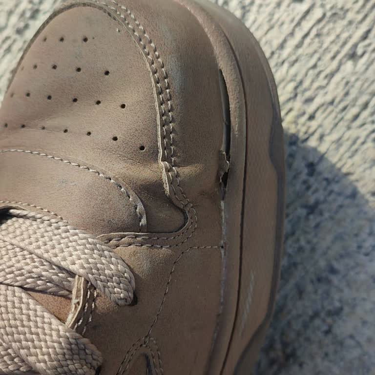 Bir Haftada Açılan Sneaker Ve Cevapsız Kalan Şikayetim