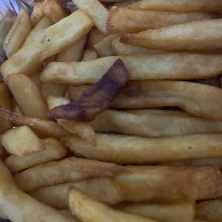 Yanık Patates Ve Çalışan Tarafından Kötü Muameleyle Karşılaştım