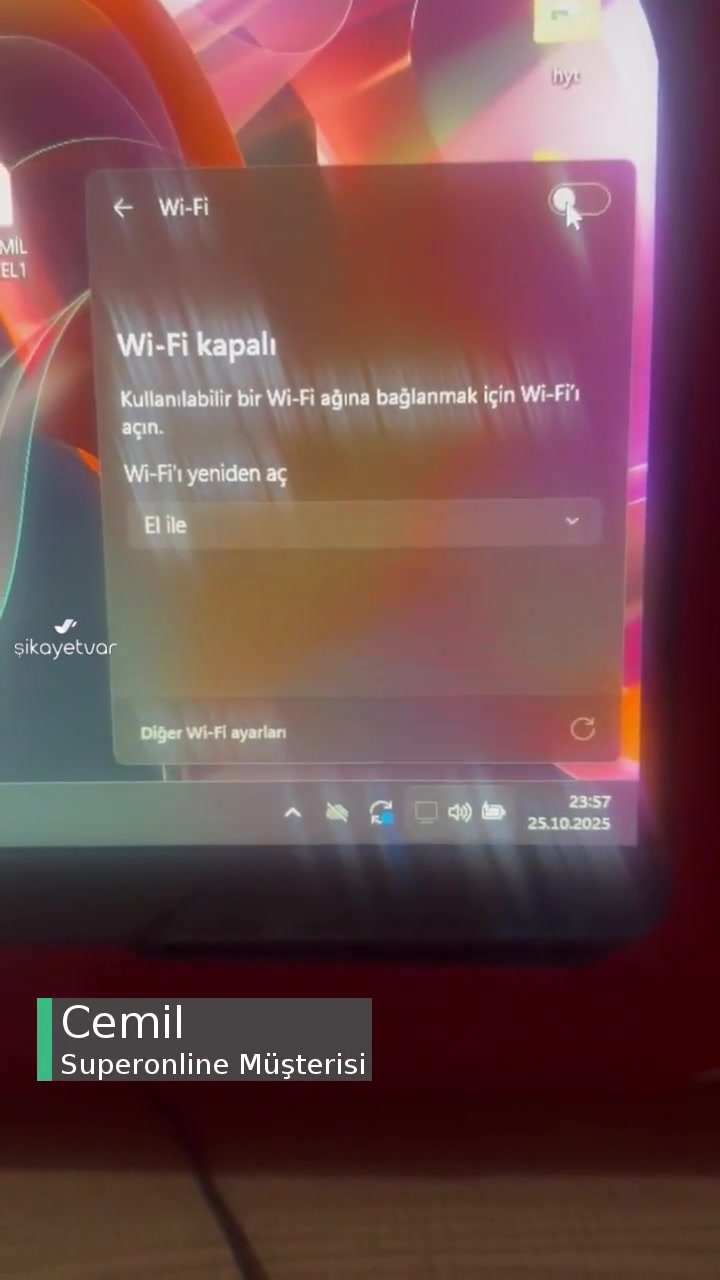 Superonline Sürekli Kopan İnternet Ve Temsilcinin Suratıma Telefonu Kapatması videonun kapak resmi