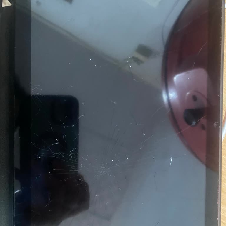 Tablet Ekranım Kırıldı Yetkili Servisten Günlerdir Dönüş Alamıyorum
