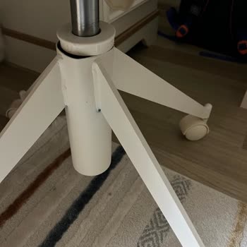 Satın Aldığım Sandalyede Üretim Hatası Ve Mağazadan Destek Alamıyorum