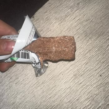 Sağlıksız Ve Son Kullanma Tarihi Okunmayan Çikolata: Çocuğumun Sağlığı Tehlikeye Girdi