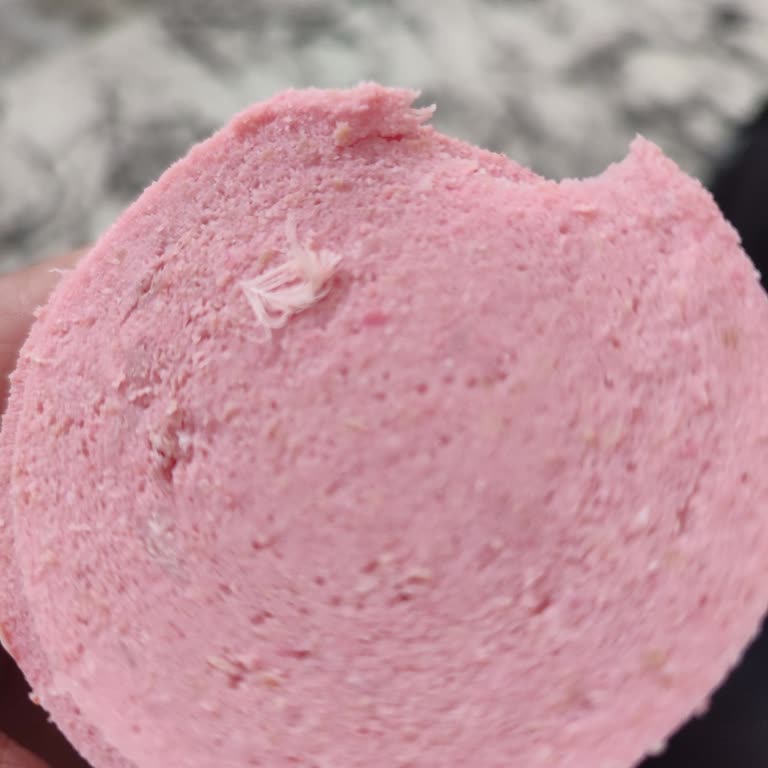 Satın Alınan Salamdan Tavuk Tüyü Çıkması Ve Ürün Bilgi Eksikliği