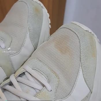 Skechers Her Yıkamada Sari Kahverengi Lekeler Çıkıyor!