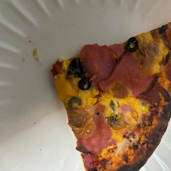 Harras Dondurulmuş Pizzada Cam Parçası Tehlikesi