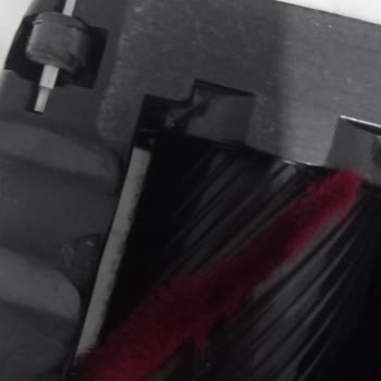 Bosch Süpürge Başlık Tekerlekleri Kısa Sürede Eridi, Çözüm Sunulmuyor