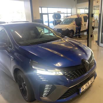 Yetkili Serviste Ön Camım Kırıldı, Sorumluluk Alınmıyor