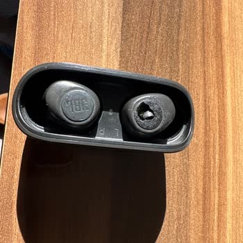 JBL Kulaklığımın Sol Parçası Kırıldı, Yedek Parça Desteği Bekliyorum