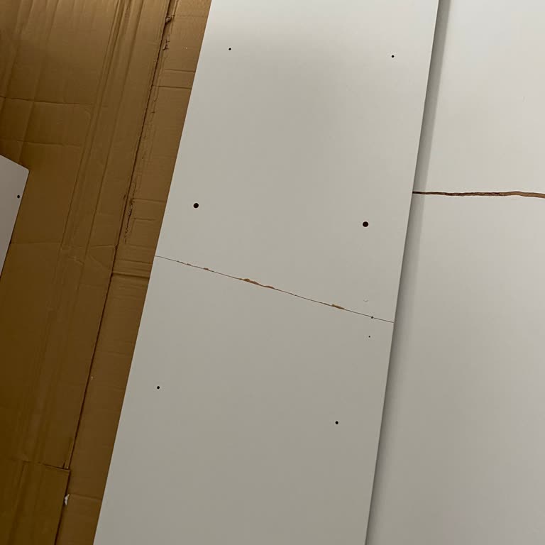 Kırık Teslim Edilen Gardırop 24 Gündür Alınmadı, Ücret İadem Yapılmıyor