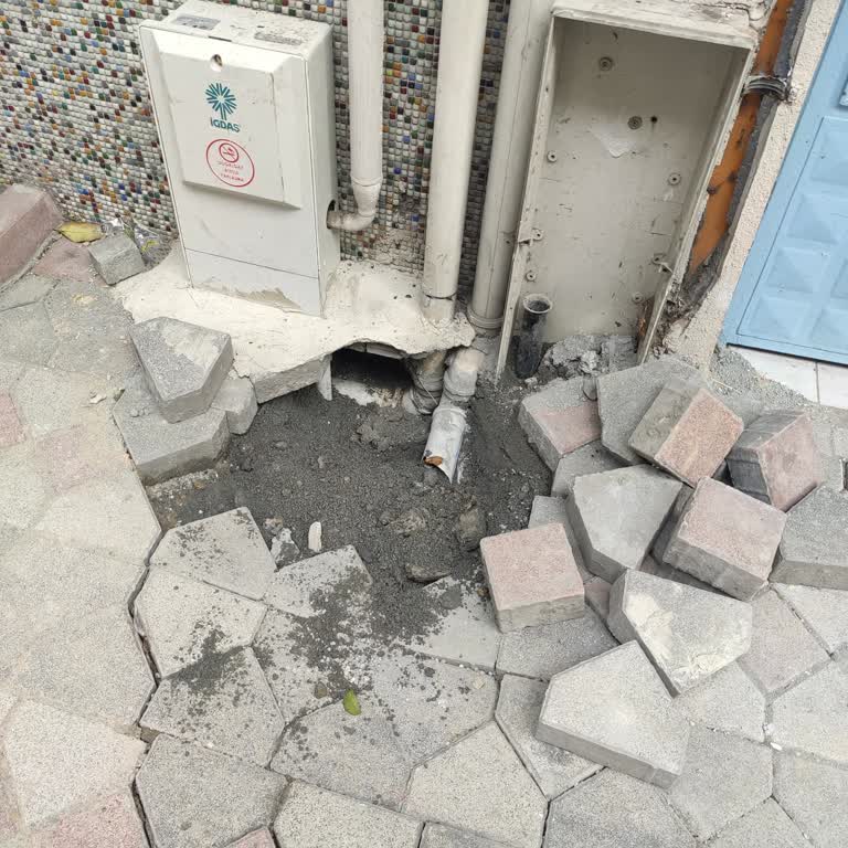 İGDAŞ Çalışması Sonrası Patlayan Su Borusu Evimi Su Bastı