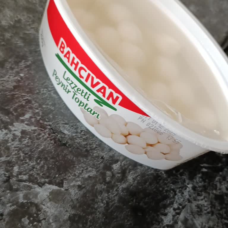 Son Kullanma Tarihi Geçmemiş Peynir Küflü Ve Kötü Kokulu Çıktı