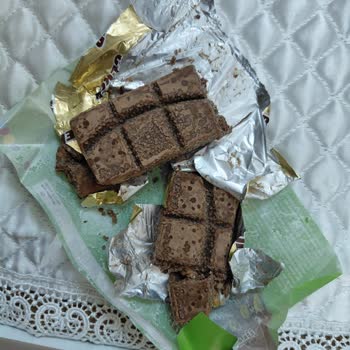 Aldığım Ülker Antep Fıstıklı Çikolata Bozuk Çıktı, Ürün Değişimi Talep Ediyorum