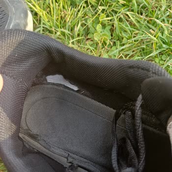 FLO Mağazasından Alınan Ayakkabının Yırtılması Ve Garanti Kapsamında Değişim Talebinin Reddedilmesi