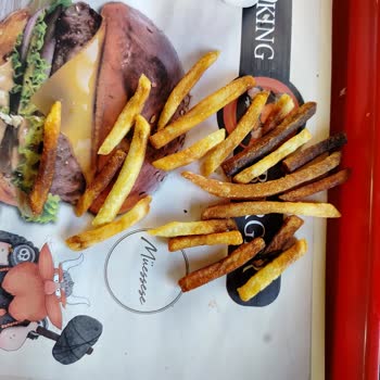 Soğuk Ve Yanık Ürünler, İlgisiz Personel Nedeniyle Kötü İlk Deneyim