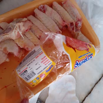 Aldığım Tavuk Kanatlarda Yolunmamış Kıllar Vardı, Hijyen Yok