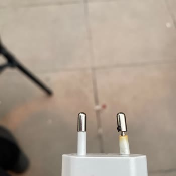 Starbucks Prizinde Şarj Aletim Yandı Telefonum Zarar Gördü