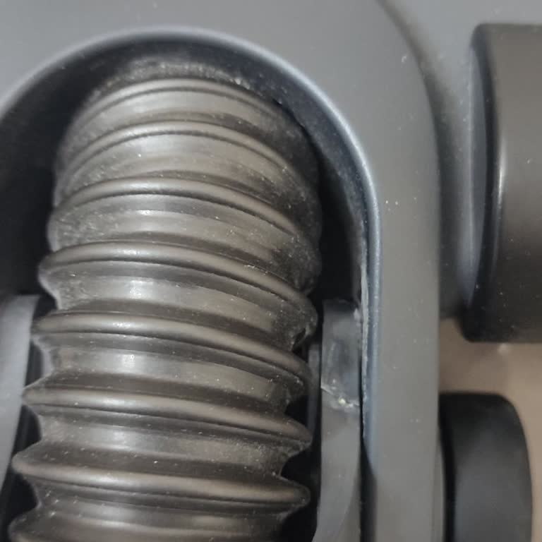 Philips Süpürgede Sürekli Parça Kırılması Ve Yetersiz Müşteri Hizmeti