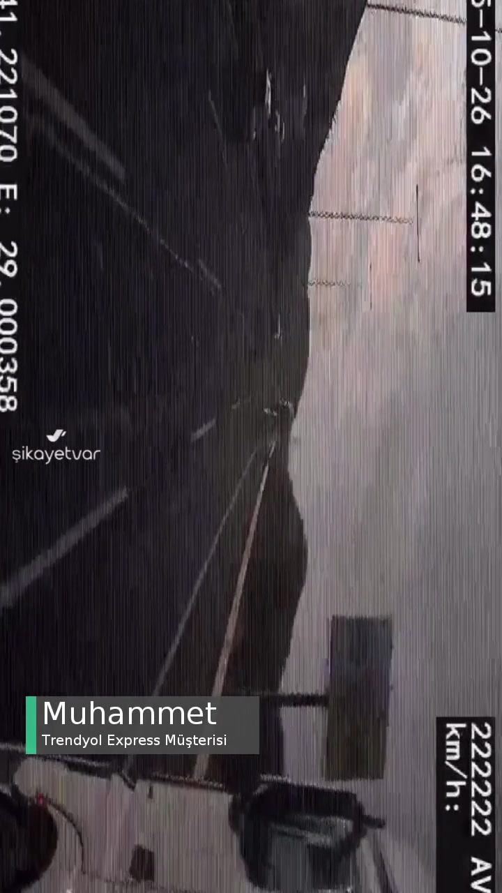 Trendyol Express Hatalı Araç Kullanan Şoför! videonun kapak resmi