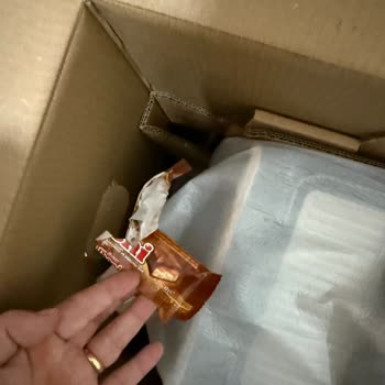 Satın Aldığım Kahve Makinesinden Yenmiş Albeni Ve Yıpranmış Garanti Belgesi Çıktı