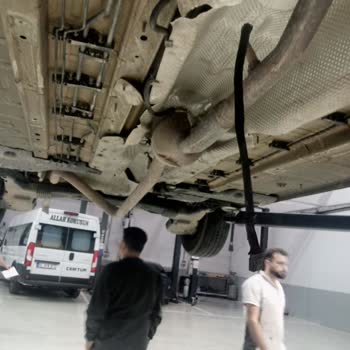 Servis İçindeki Hız Kesici Nedeniyle Aracım Hasar Gördü Ve Mağdur Oldum