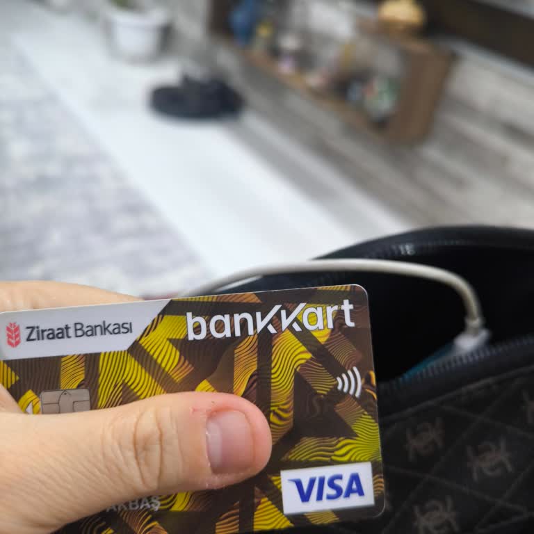 Kredi Kartı Aidatının Haksız Şekilde Kesilmesi Ve İade Talebi