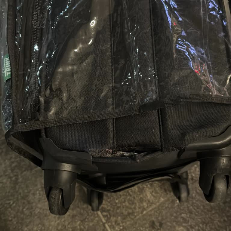 Uçuş Sonrası Hasarlı Valiz Ve Geciken Tazminat Ödemesi