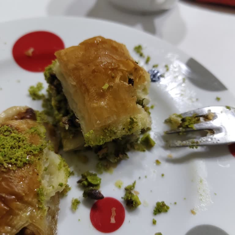 Bayat Baklava Nedeniyle Yaşanan Hayal Kırıklığı Ve İade Talebi