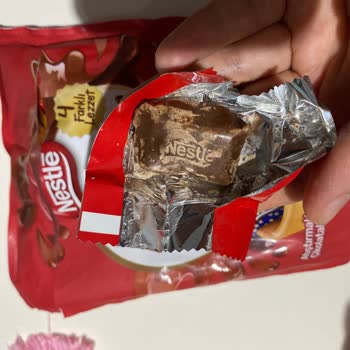 Son Kullanma Tarihi Geçmemiş Çikolata Bozuk Çıktı, Mağdur Oldum