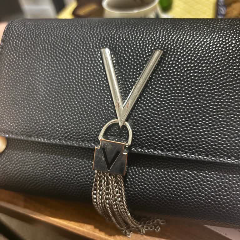 Valentino Çantamın Paslanmasına Rağmen Garanti Kapsamında İlgilenilmedi