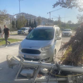 Turkcell Baz İstasyonu Parçası Aracımın Camını Kırdı, 40 Gündür Çözüm Yok!