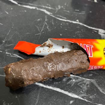 Çokonat Üzerinde Beyaz Kabarcıklar Ve Farklı Tat Sorunu Yaşadım