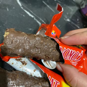 Çokonat Üzerinde Beyaz Kabarcıklar Ve Farklı Tat Sorunu Yaşadım