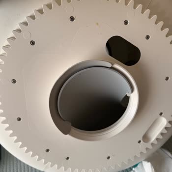 Akıllı Kedi Tuvaleti Hayal Kırıklığı: Koku, Hijyen Ve İade Sorunu