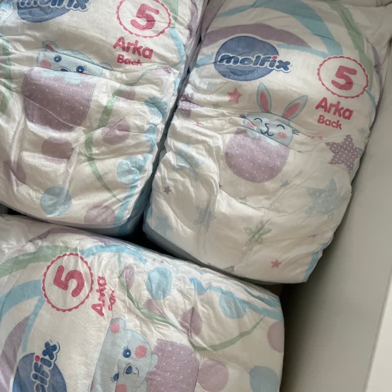 Molfix 5 Numara Bez Sürekli Sızdırıyor Kıyafet Ve Yatağa Zarar Veriyor