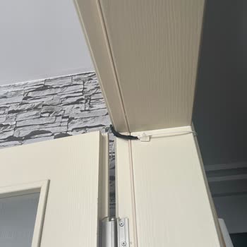 Fiber İnternet Kurulumu Sonrası Duvar Hasarı Ve Kablo Dağınıklığı Giderilmiyor